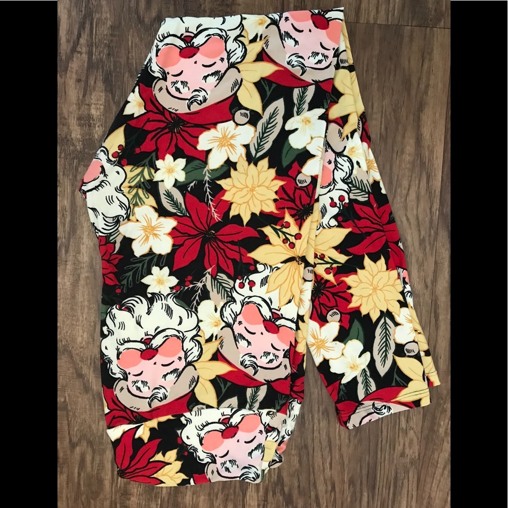 TC Lularoe Christmas leggings!